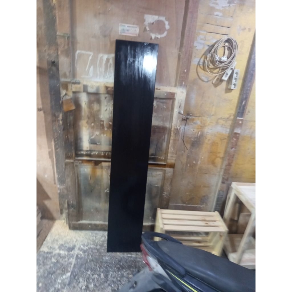 papan kayu jati belanda 200 x 45 x 2 cm full warna hitam