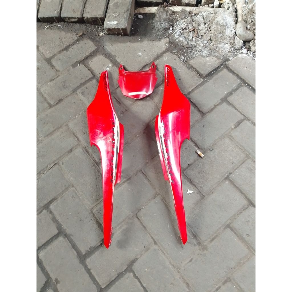 body blakang cb15r kanan kiri ori copotan utuh set cover trail