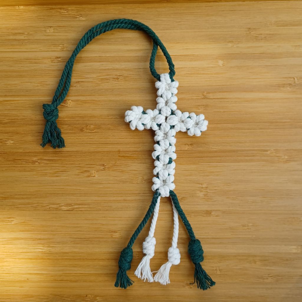 Souvenir Salib Macrame Gantungan Spion Mobil l Hiasan Salib Handmade, Dekorasi Mobil