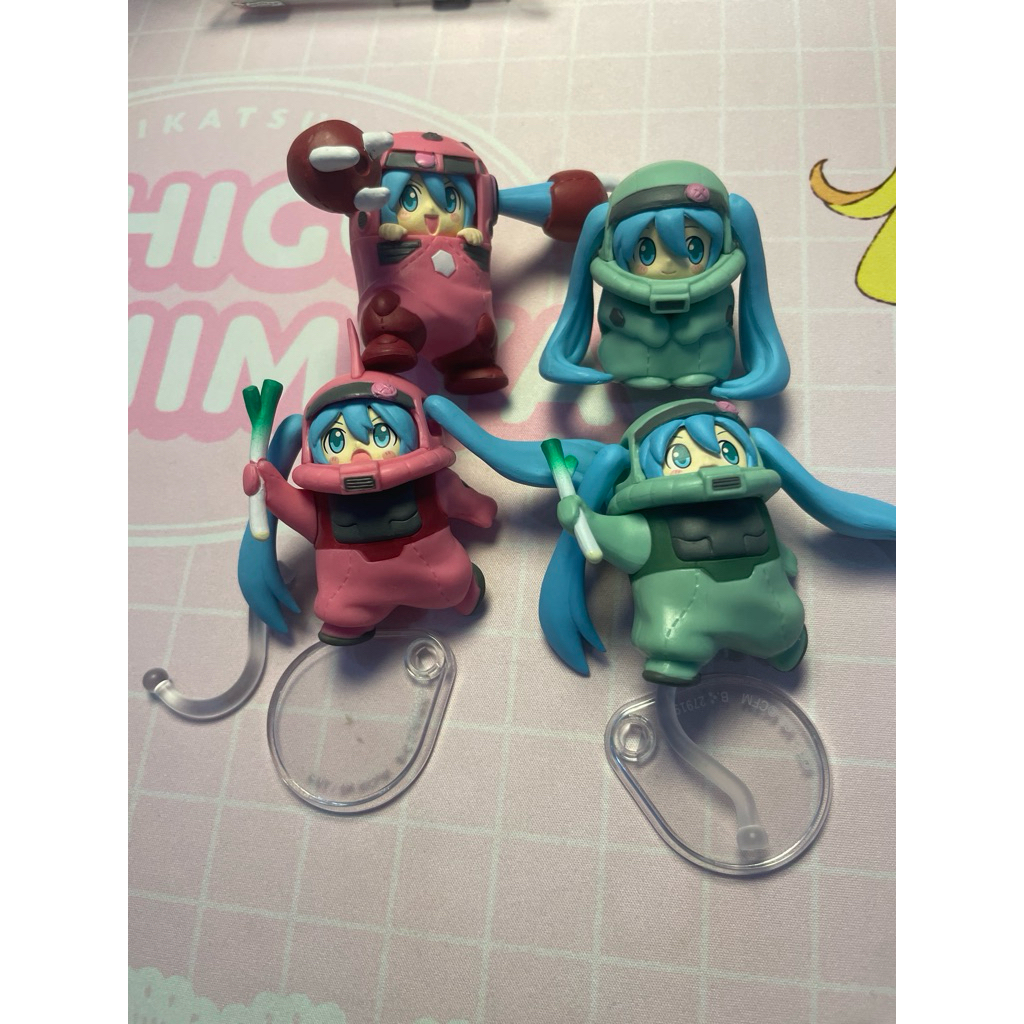 Hatsune Miku Mini Figure X Gundam