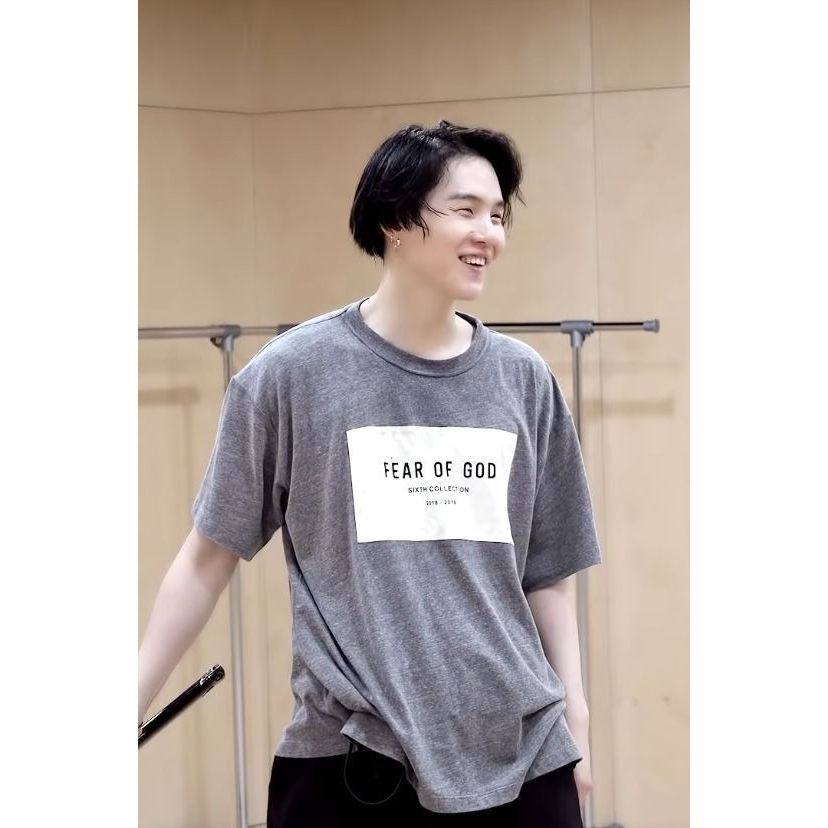 KAOS LENGAN PENDEK SUGA FEAR OF GOD 2018 - 2019 BONUS FOTO