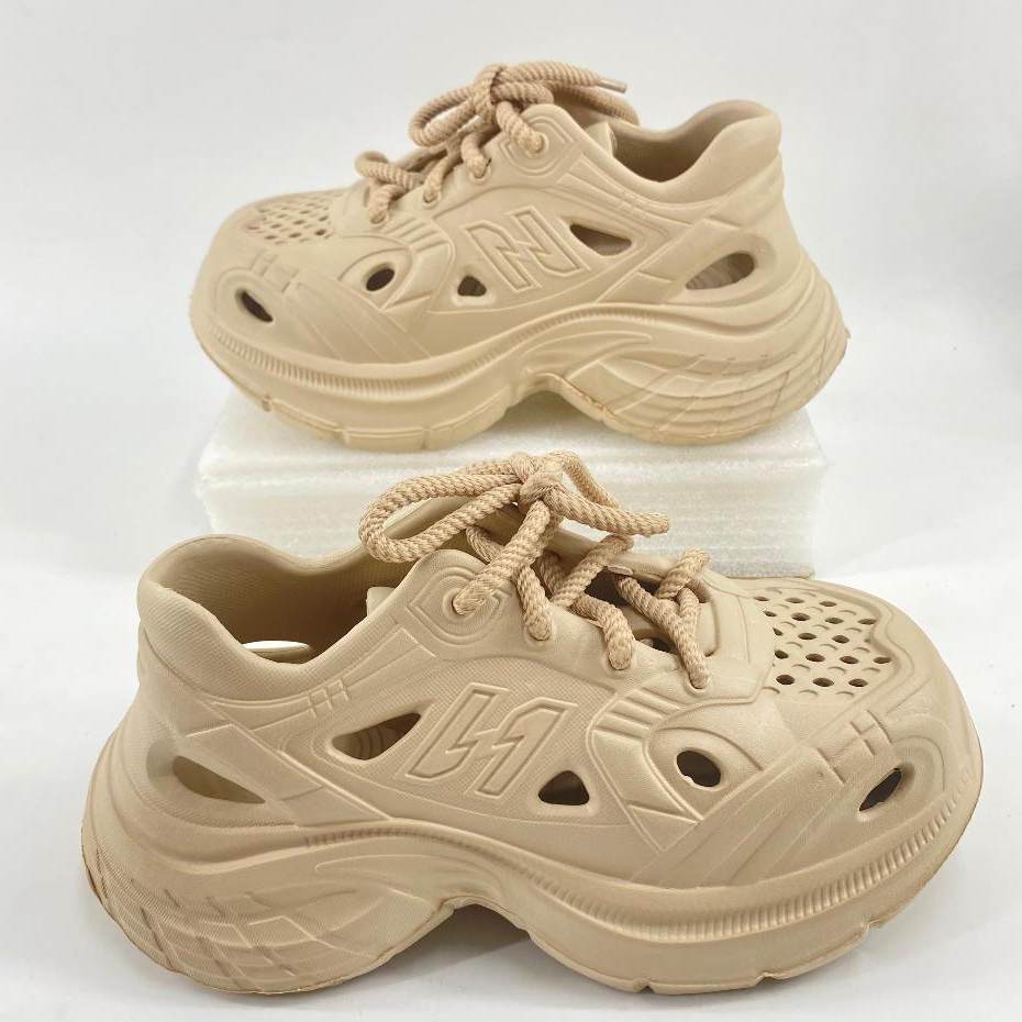 Stepon Sepatu Sneakers Wanita Outdoor 34-45 Korea Terbaru Tebal Tinggi Sepatu Sandal Olahraga Wanita