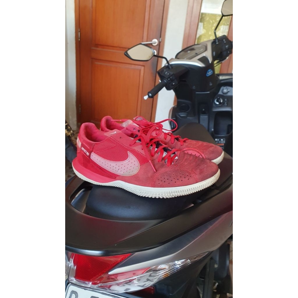Nike Street Gato Red 2nd Size 43 (27.5 cm)