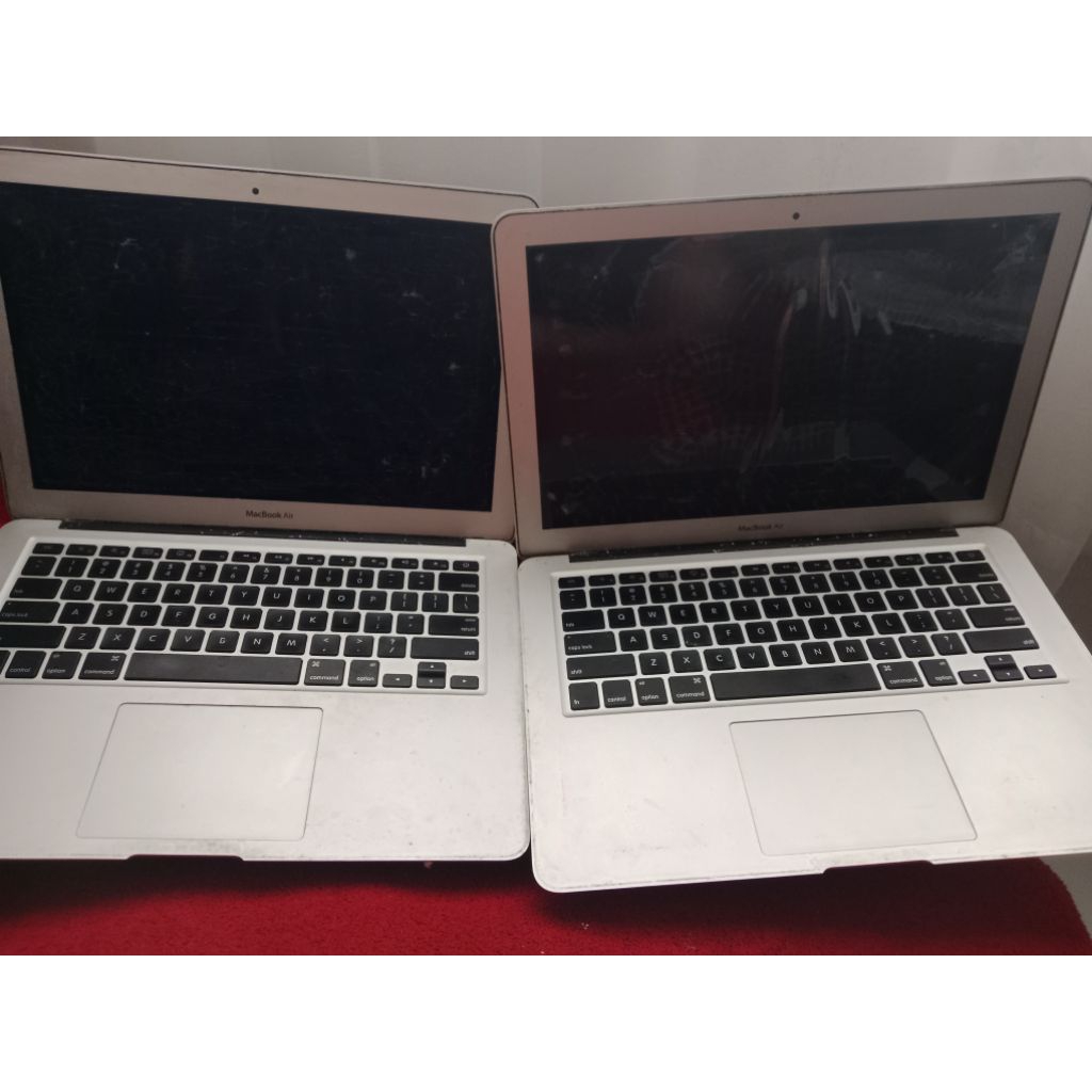 2 Pcs Macbook Air 2010 Mati