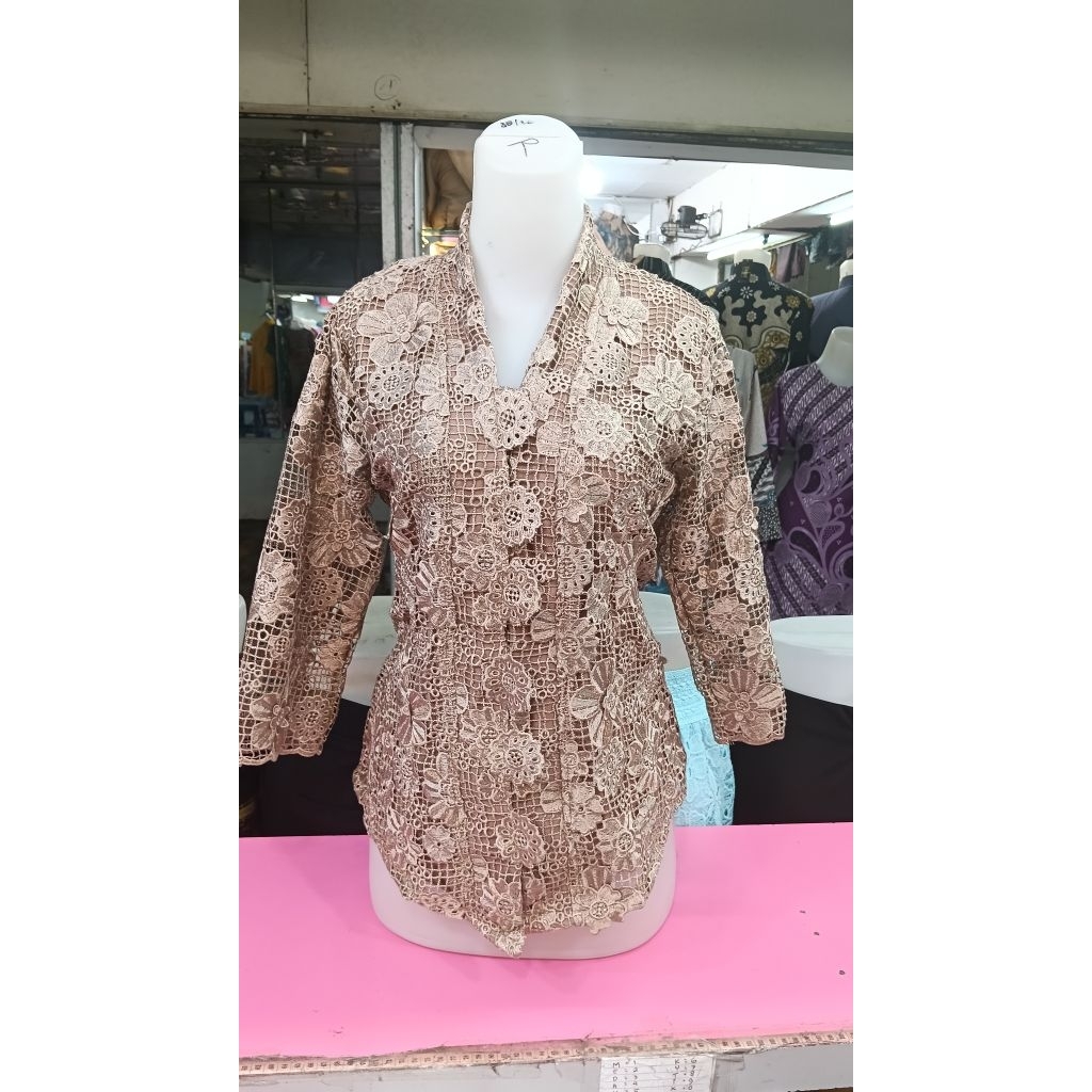 Blus brokat import