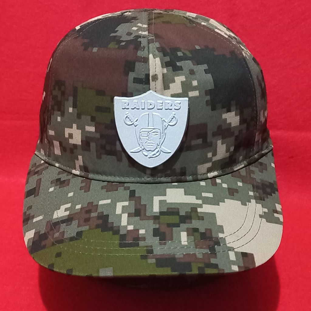 Topi Second Preloved Custom Emblem Besi 59