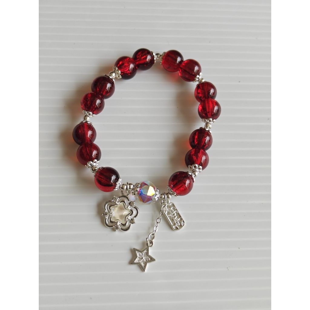 gelang warna merah