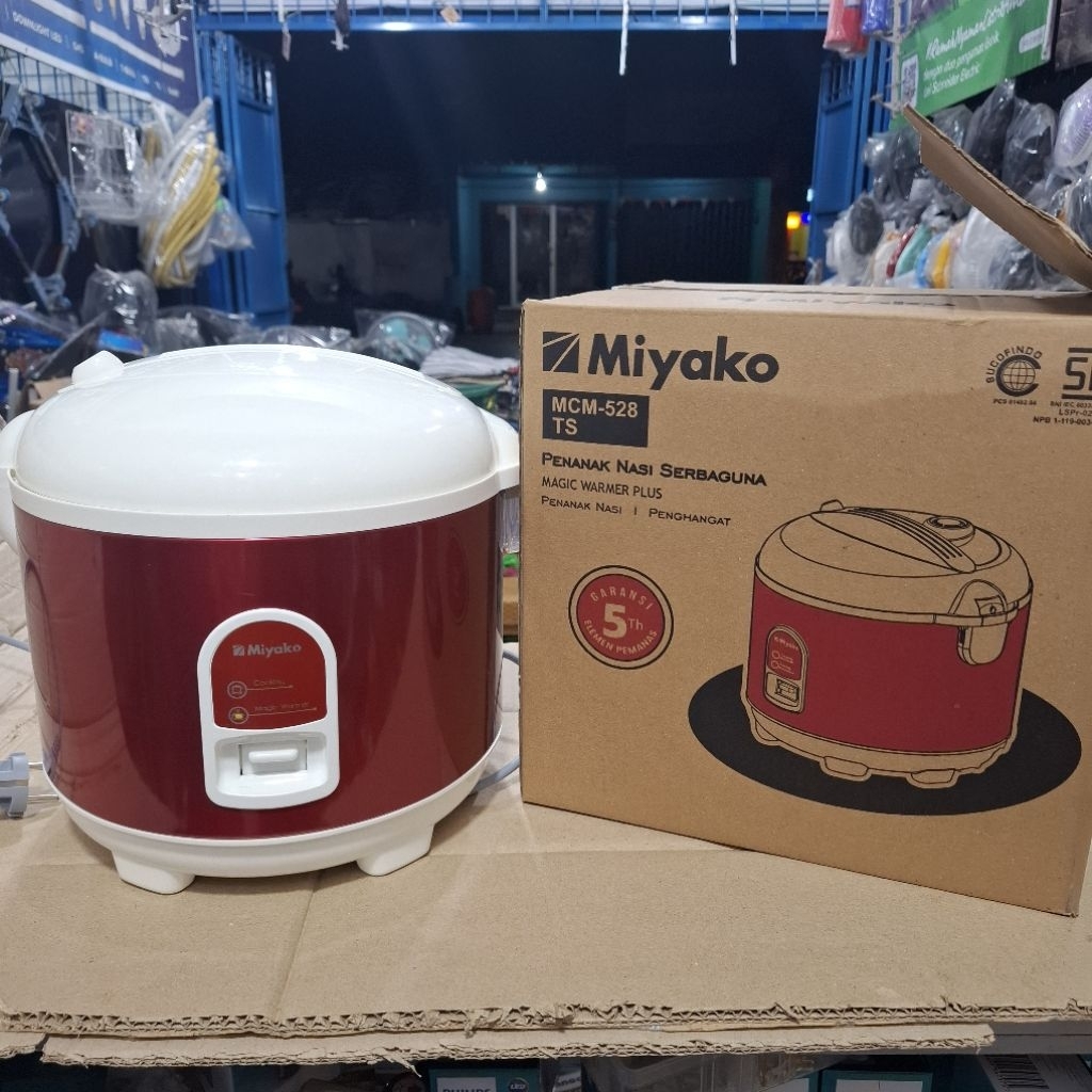 RICE COOKER MIYAKO MCM 528 RS RED MERAH KAPASITAS 1.8 LITER MAGIC COM SERBAGUNA TANPA KUKUSAN