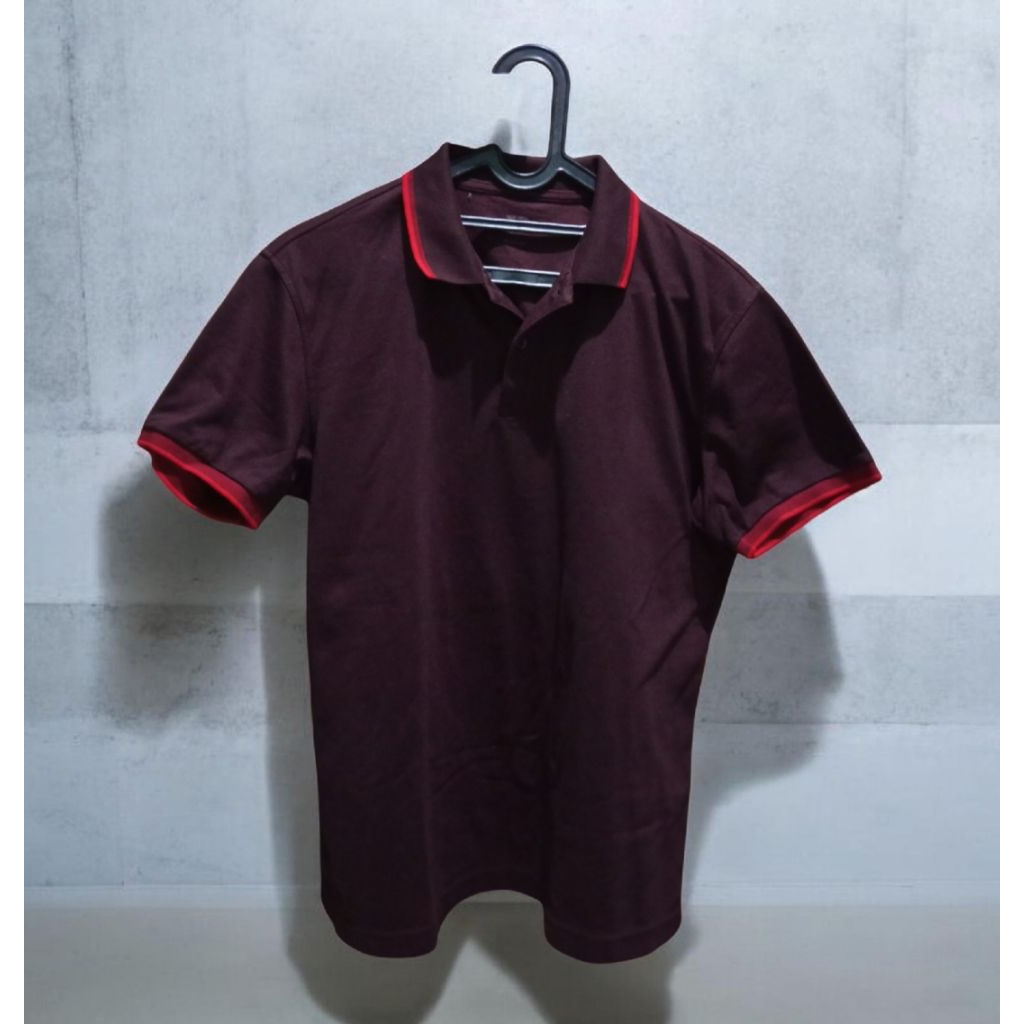 Kaos Berkerah Pria. Merk Uniqlo