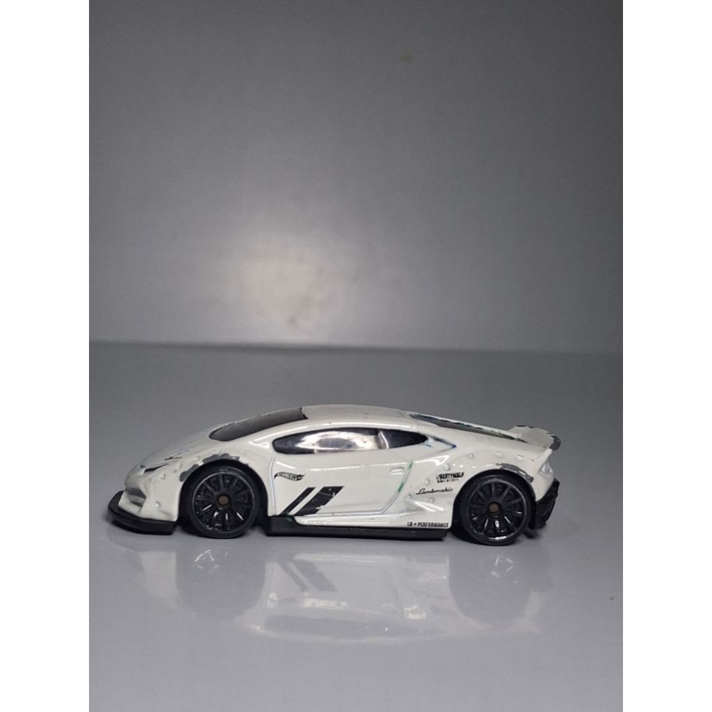 LBWK lamborghini huracan coupe