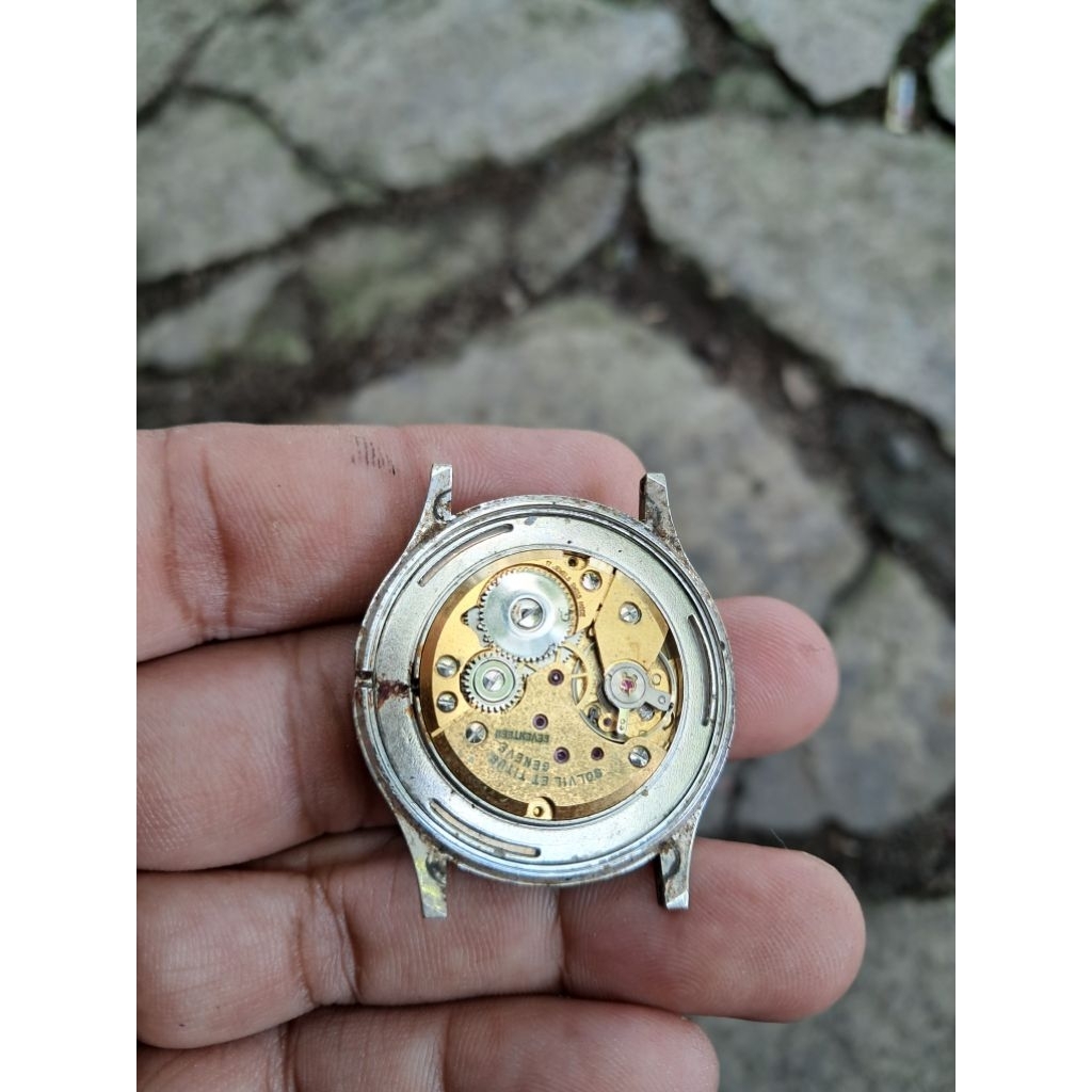 Jam Solviet Titus Gold manual original bekas nyala