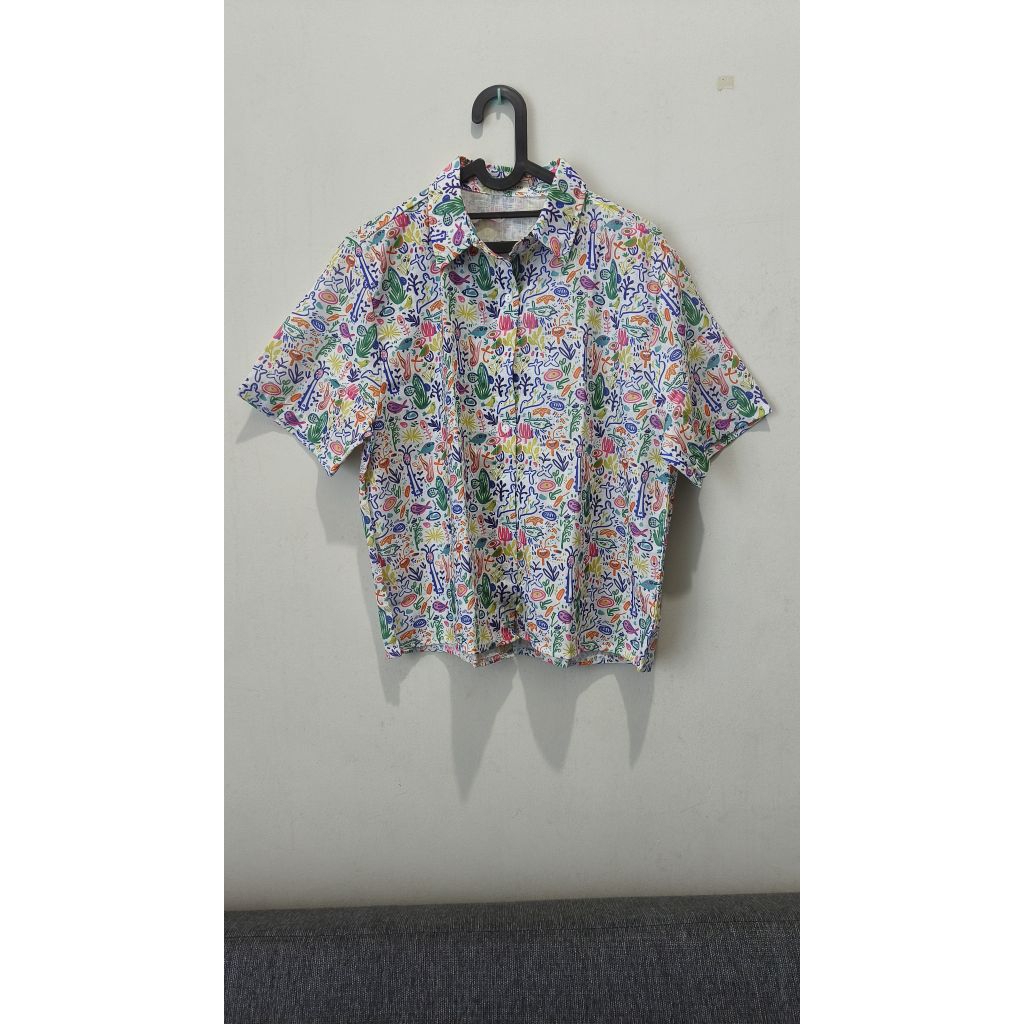 KEMEJA JUNE JUNE BKK MOTIF IKAN ABSTRAK