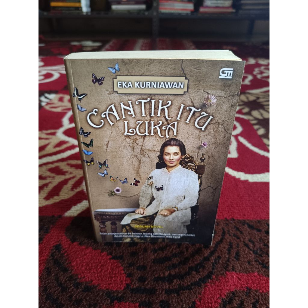 Cantik Itu Luka by Eka Kurniawan (Original)