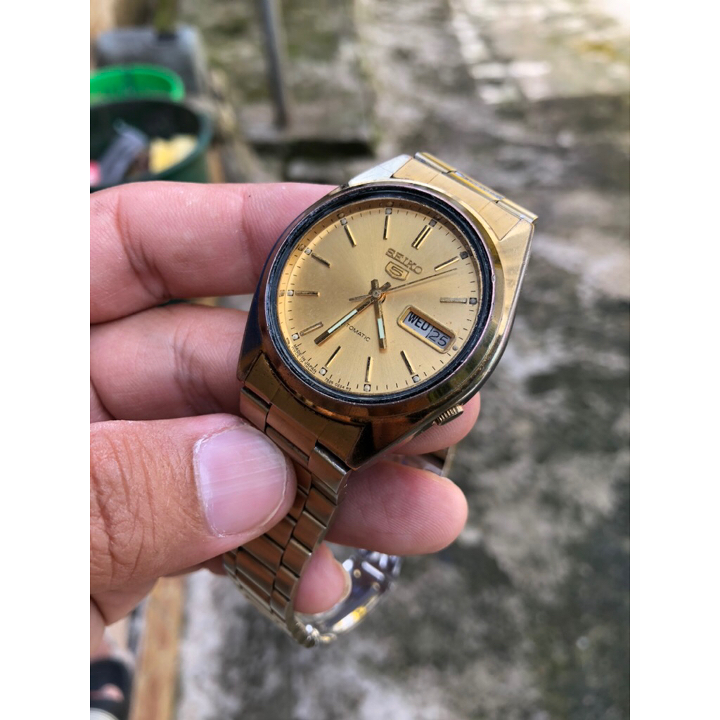 jam tangan pria seiko 5 gold elegan mulus normal semua