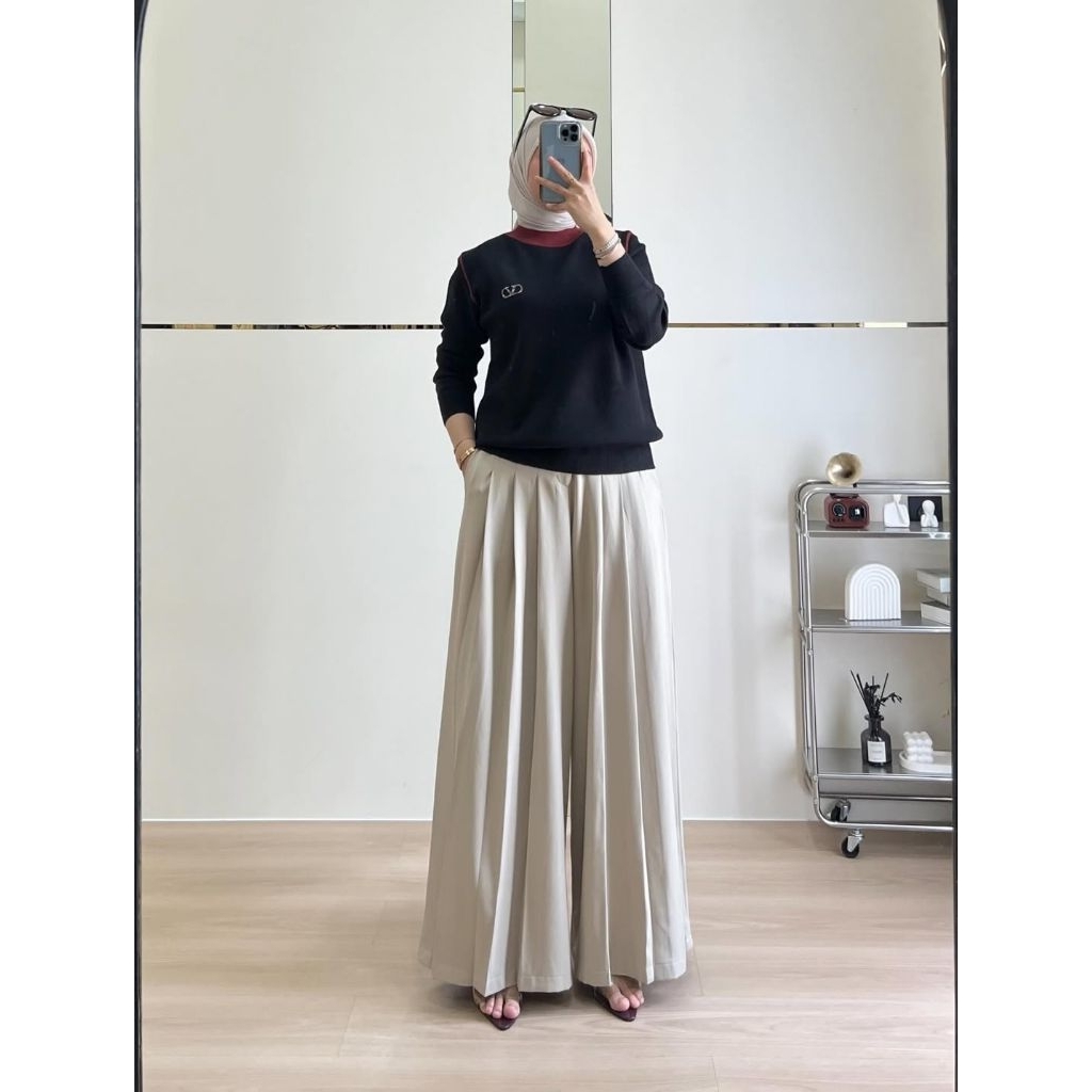 Naia Blouse