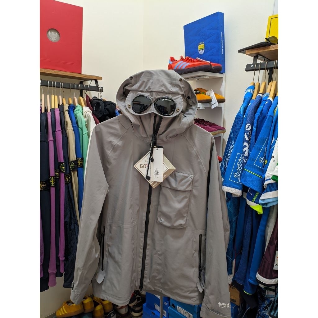 CP Company 'Goretex Infinium' Goggle Hood Jacket Grey