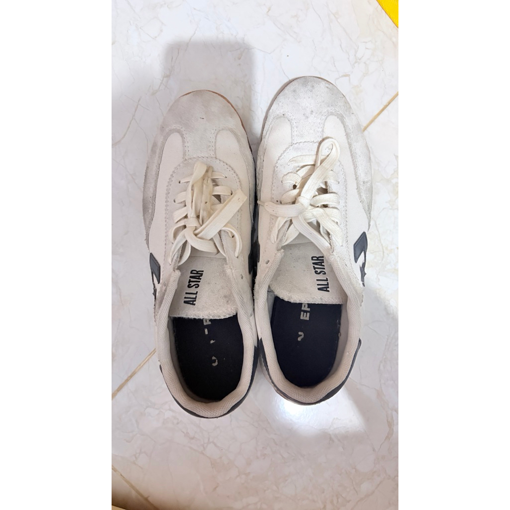 preloved Converse Run Star Trainer
