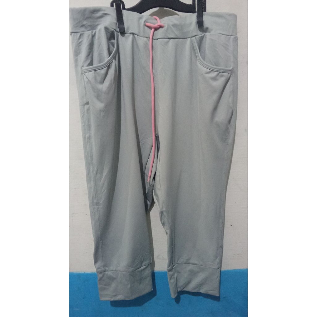 Celana Olahraga 7/8 Uniqlo