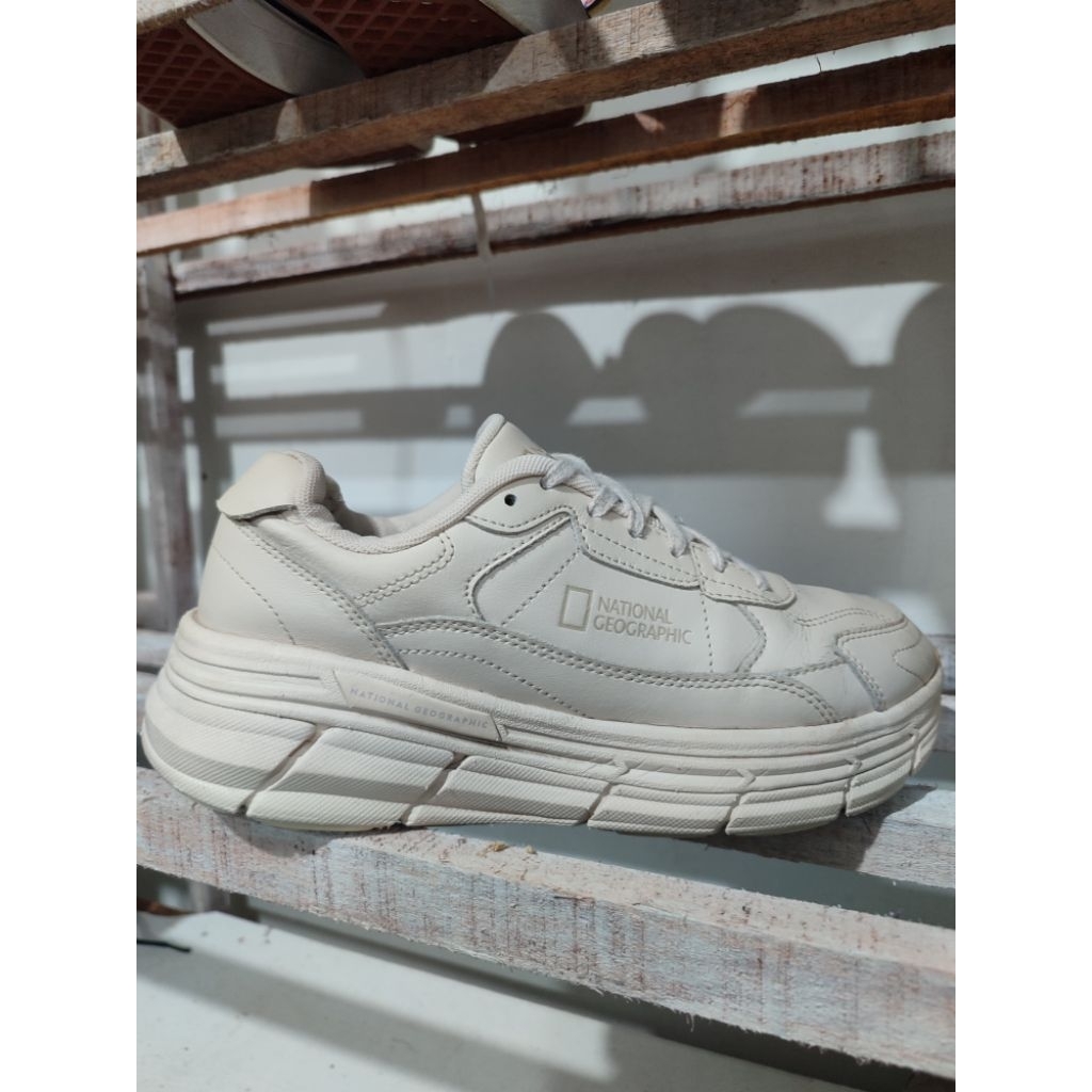 sepatu natgeo 40.5/26cm scnd ori