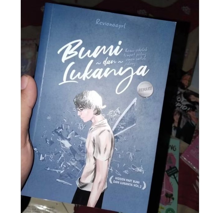 Original Preloved Novel Bumi dan Lukanya karya Revinaaprl dan novel sky senja (sealed)
