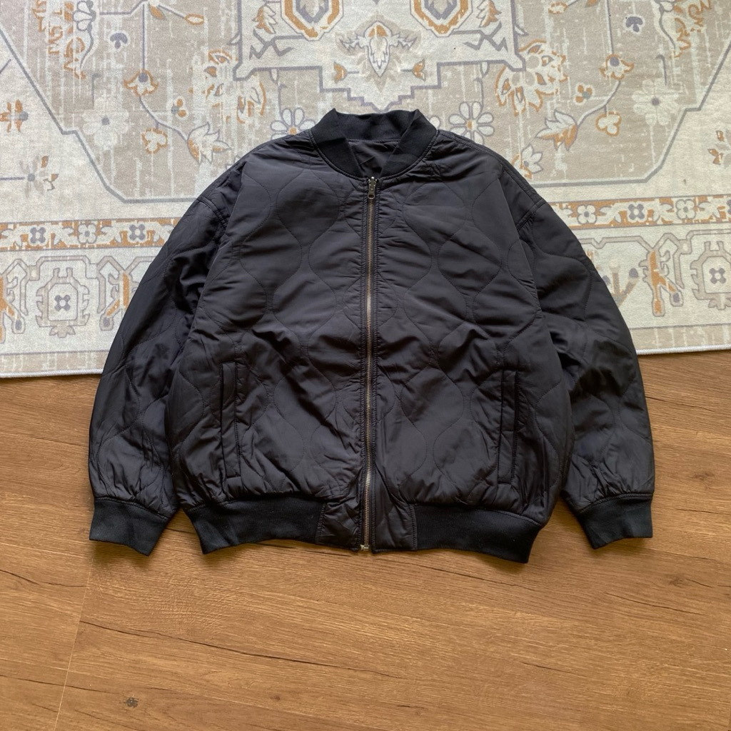 GU bomber Quilted Reversible jacket