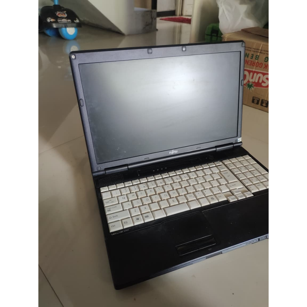 Laptop Fujitsu Lifebook A574 Intel Core i5 - Bandel, Awet & Bergaransi