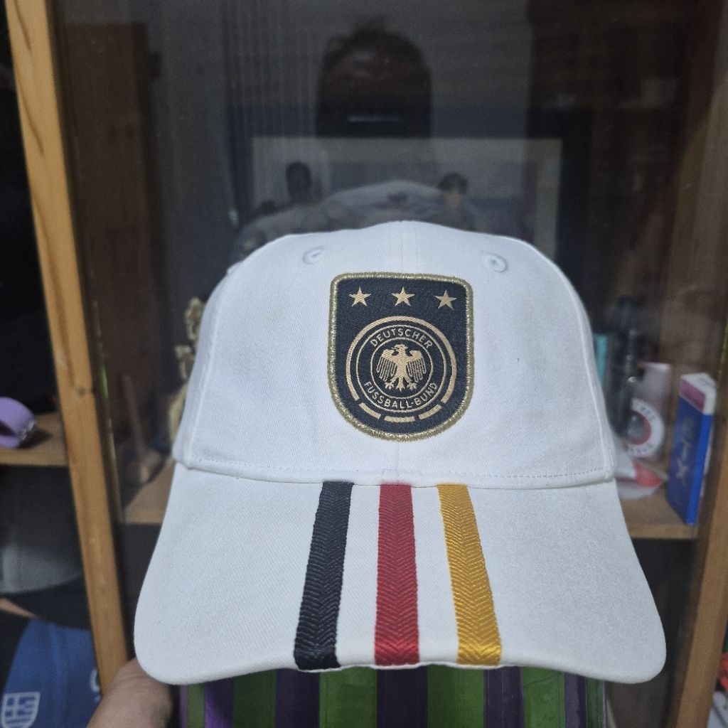 Topi Adi Team Jerman