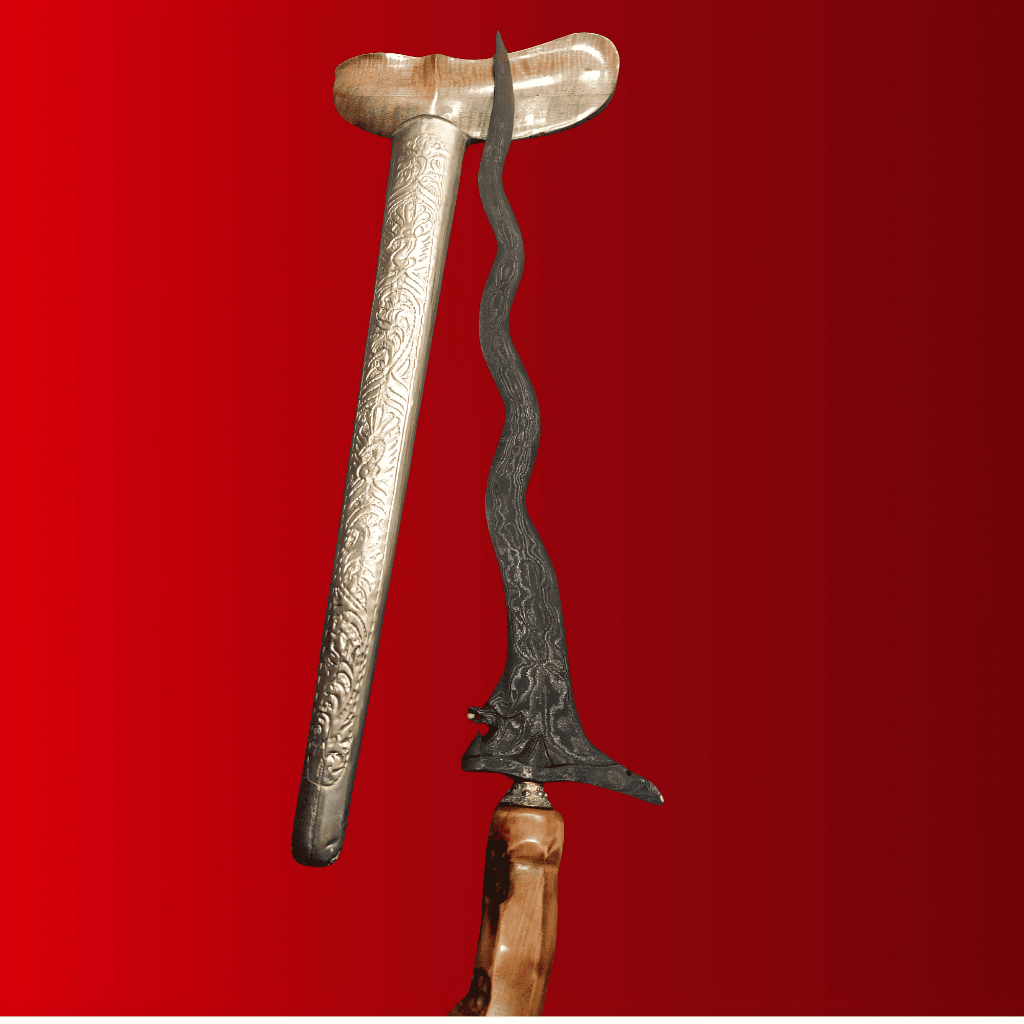 Keris Luk Naga Klasik Motif Ukiran Warangka Pusaka Jawa Koleksi Seni Budaya Tradisional