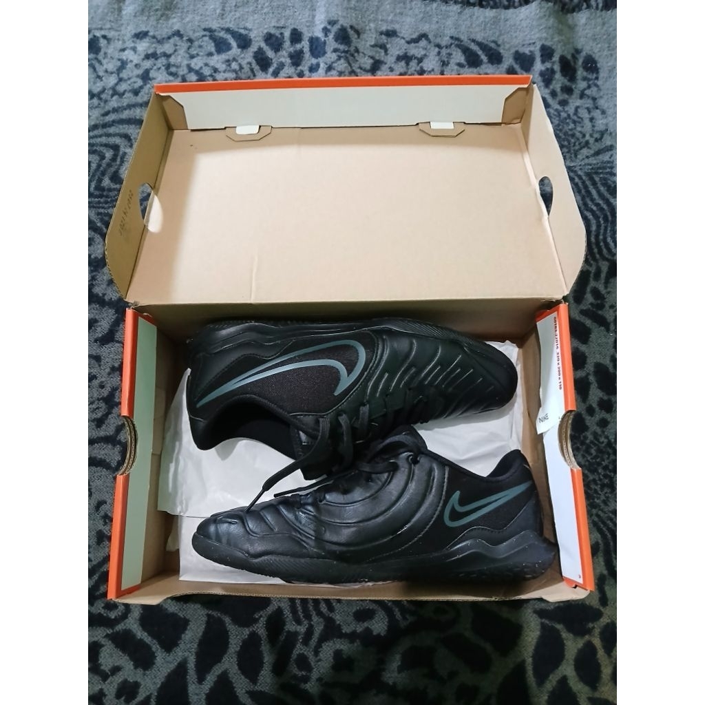 sepatu futsal second Nike Tiempo Legend 10 club preloved