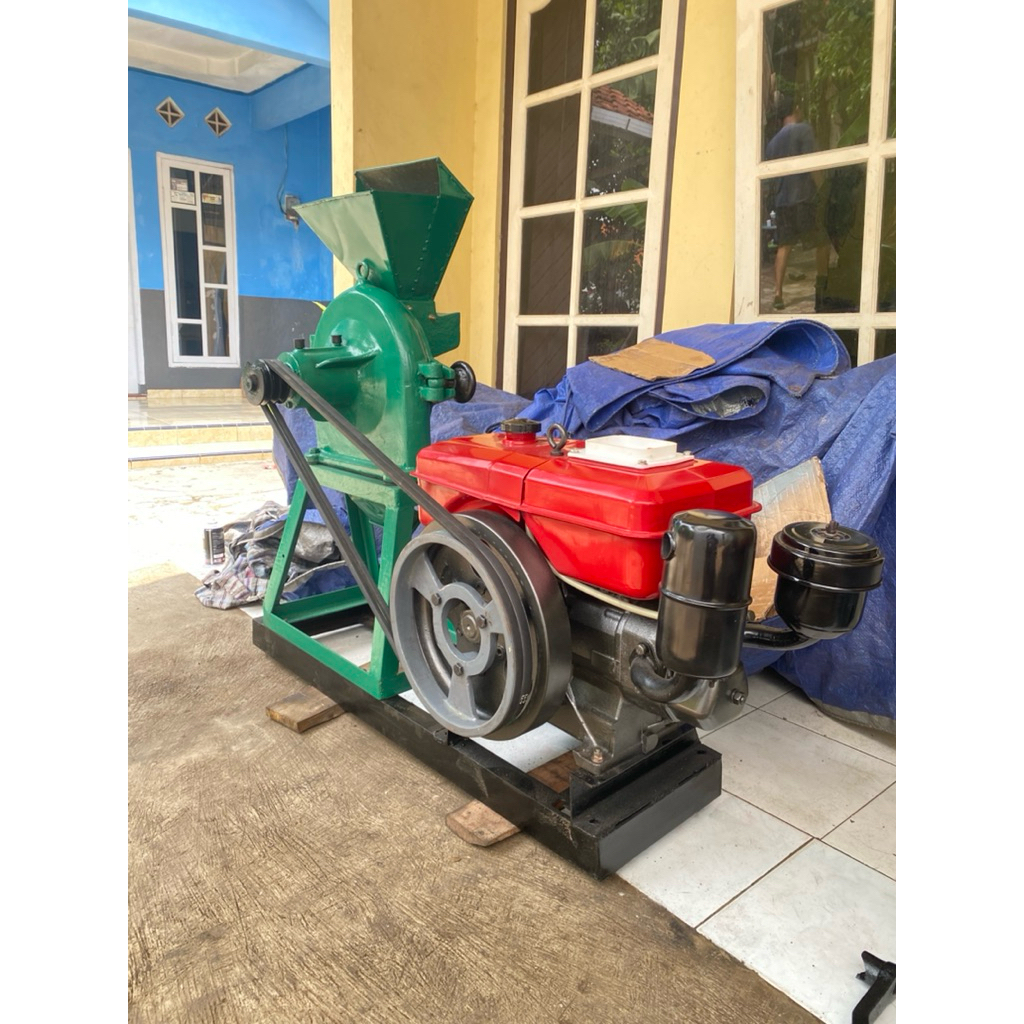 Mesin Penepung dan penggerak Diesel 8 PK
