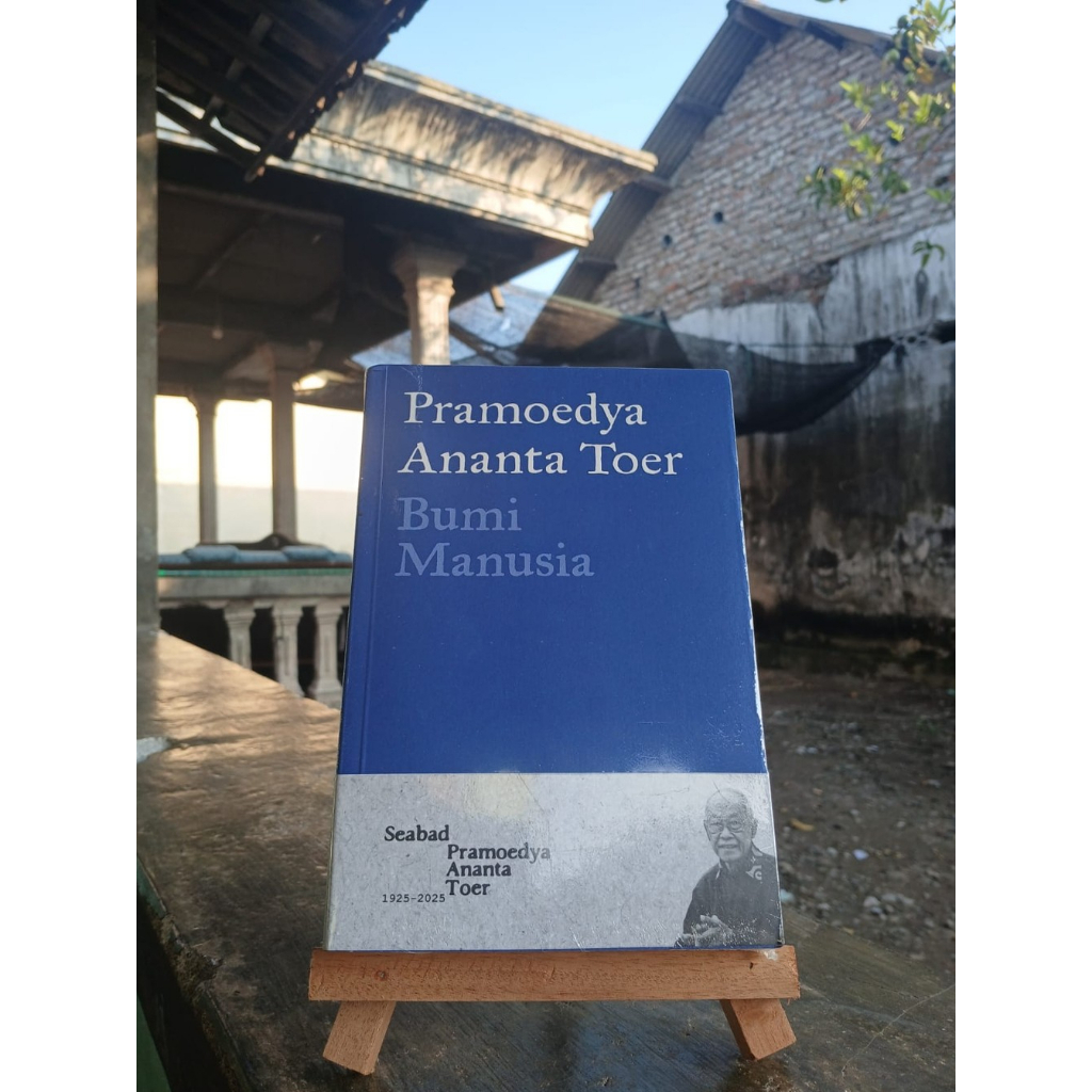 Bumi Manusia by Pramoedya Ananta Toer ORIGINAL