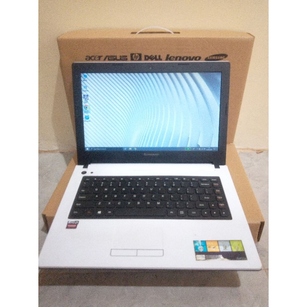 Lenovo G405s Dual Grafik AMD A8-5550M Radeon 8550G DDR 8GB HDD 500GB 14" baterai 2 jam