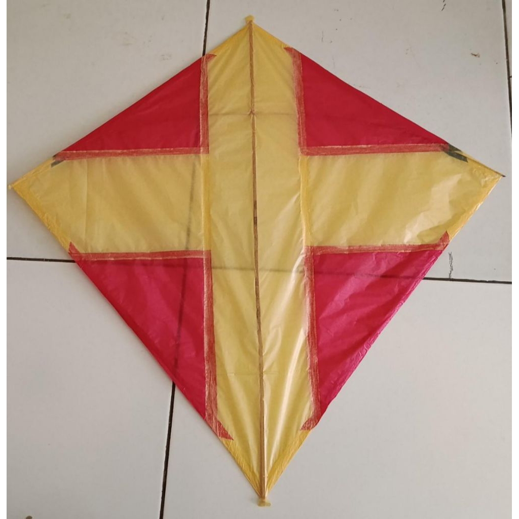 layangan khas aduan, layang-layang aduan