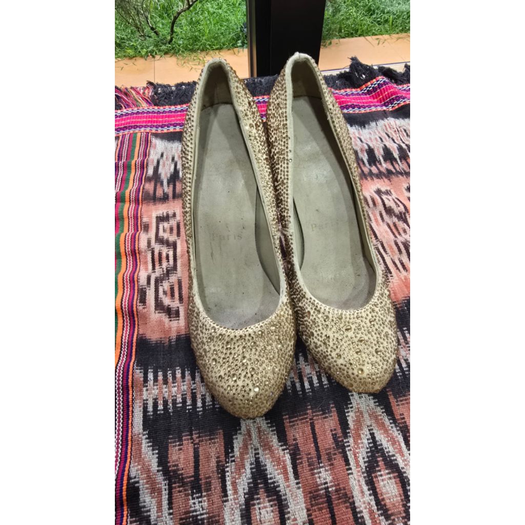 preloved heels christian louboutin no box