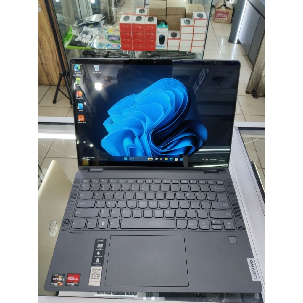Laptop Lenovo Flex5 Ryzen 5-5500U RAM 16/512GB SSD flip touchscreen Bergaransi