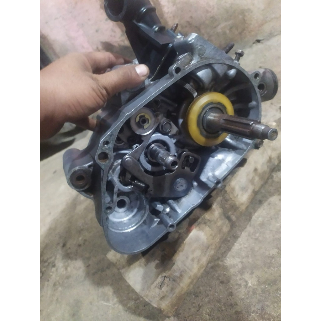 mesin f1zr