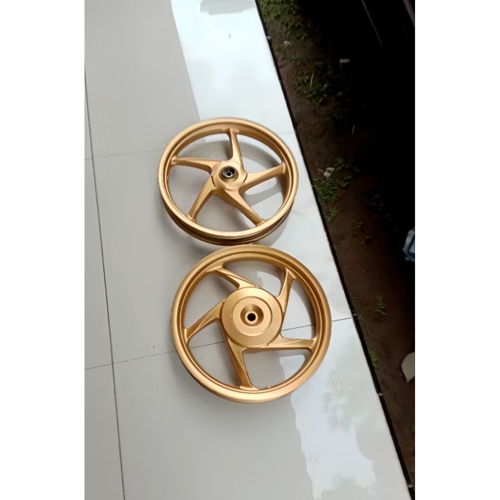 velg pelek motor Vario 110 fi PNP Vario 110 karbu, Warna gold 1 set depan belakang ASLI ORIGINAL CAB