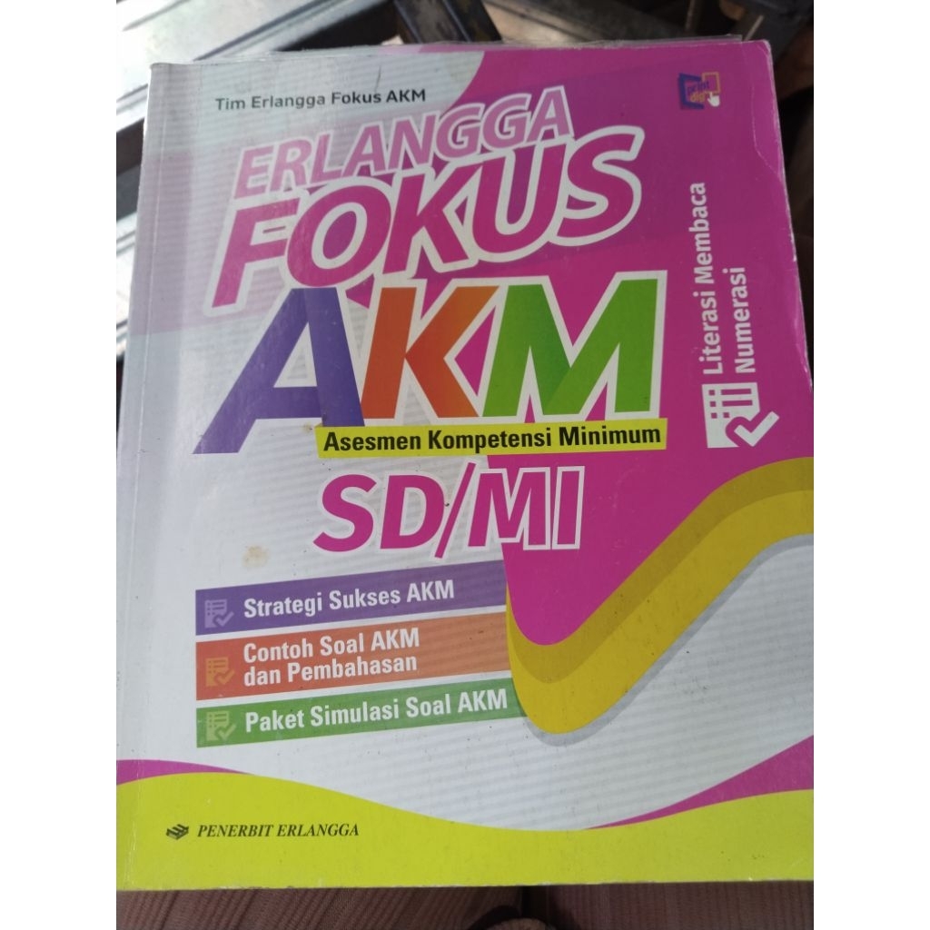 Erlangga fokus AKM  SD buku ori