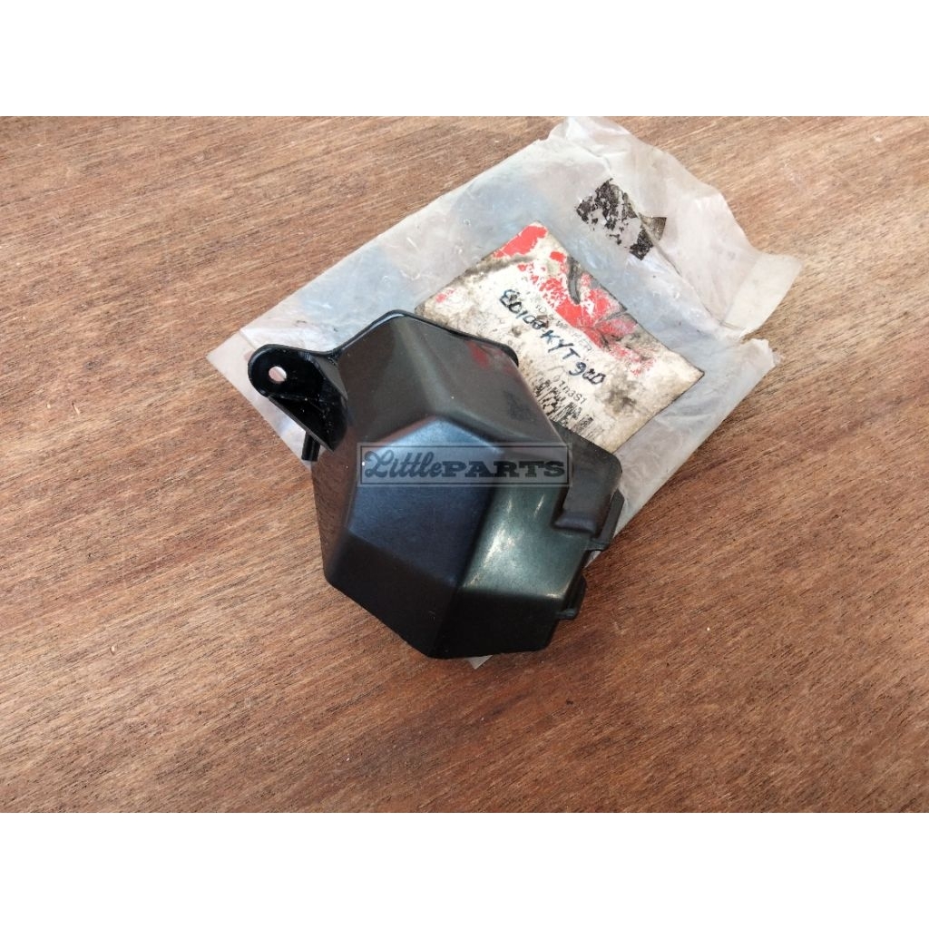 Cover tutup dudukan lampu sein sen belakang honda scoopy karbu original