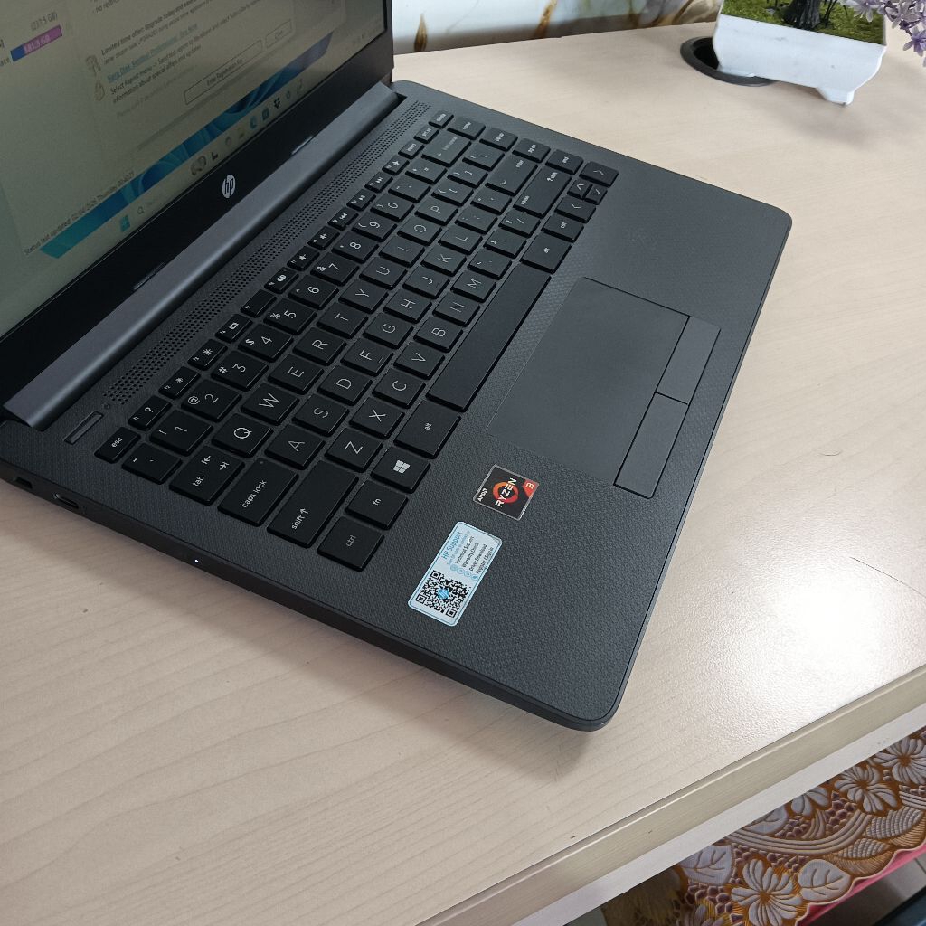 HP 245-G9 RYZEN 3-5425U