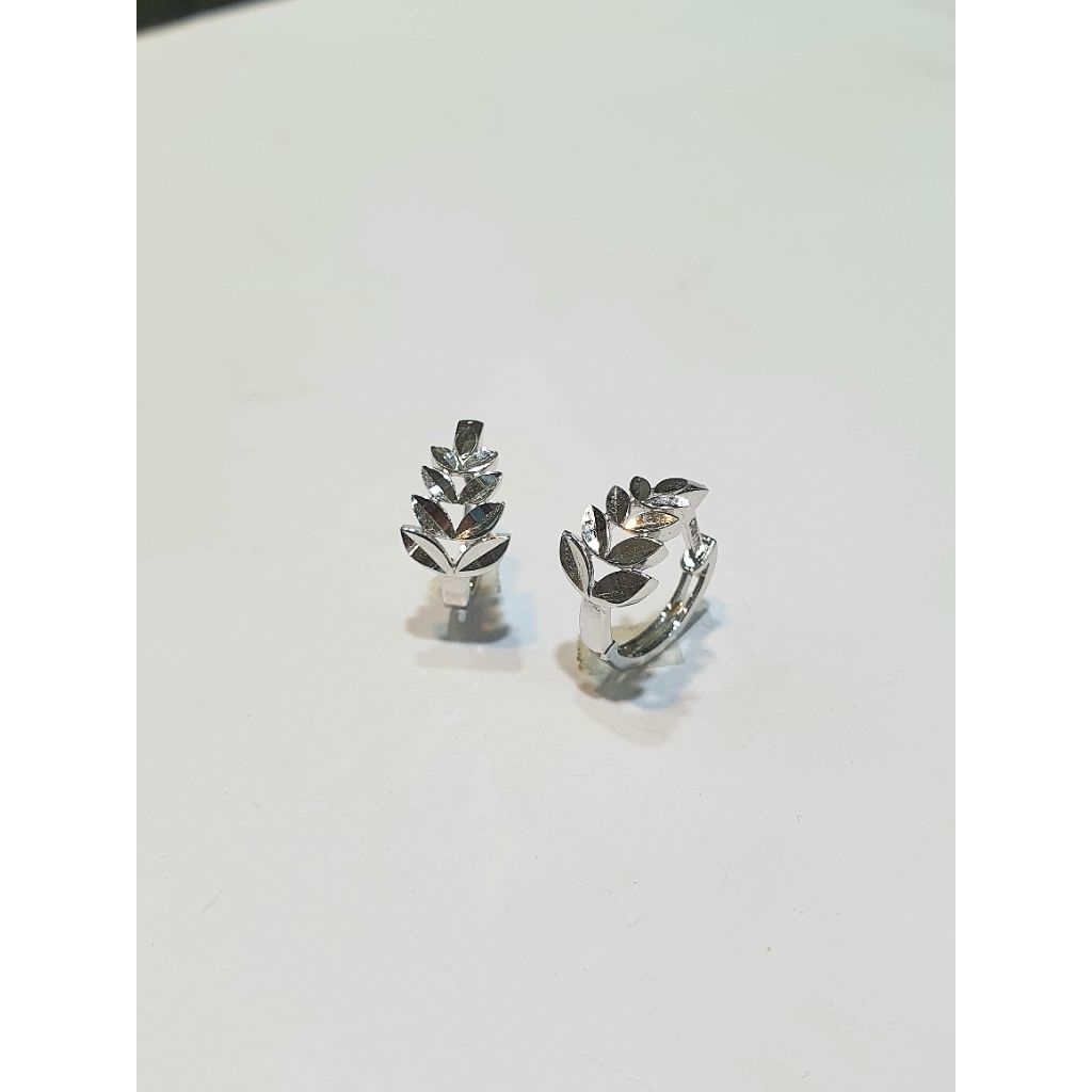 Anting Emas Putih 2.19 Gram 17K 750 (AH373)