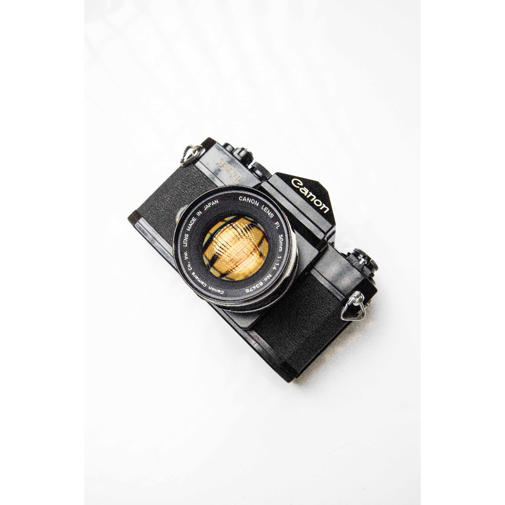 Kamera Analog Canon F-1 F1 kit 50mm f1.4 FL Mulus Normal