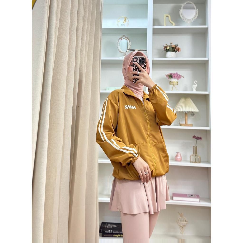JAKET PARASUT JUMBO OLAHRAGA WANITA