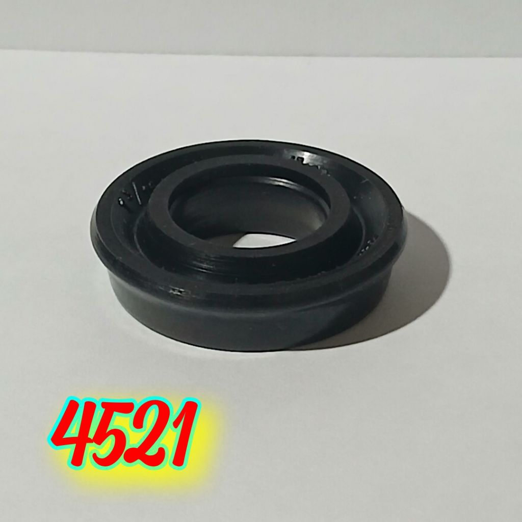 sc-4521R Seal master rem belakang Avanza