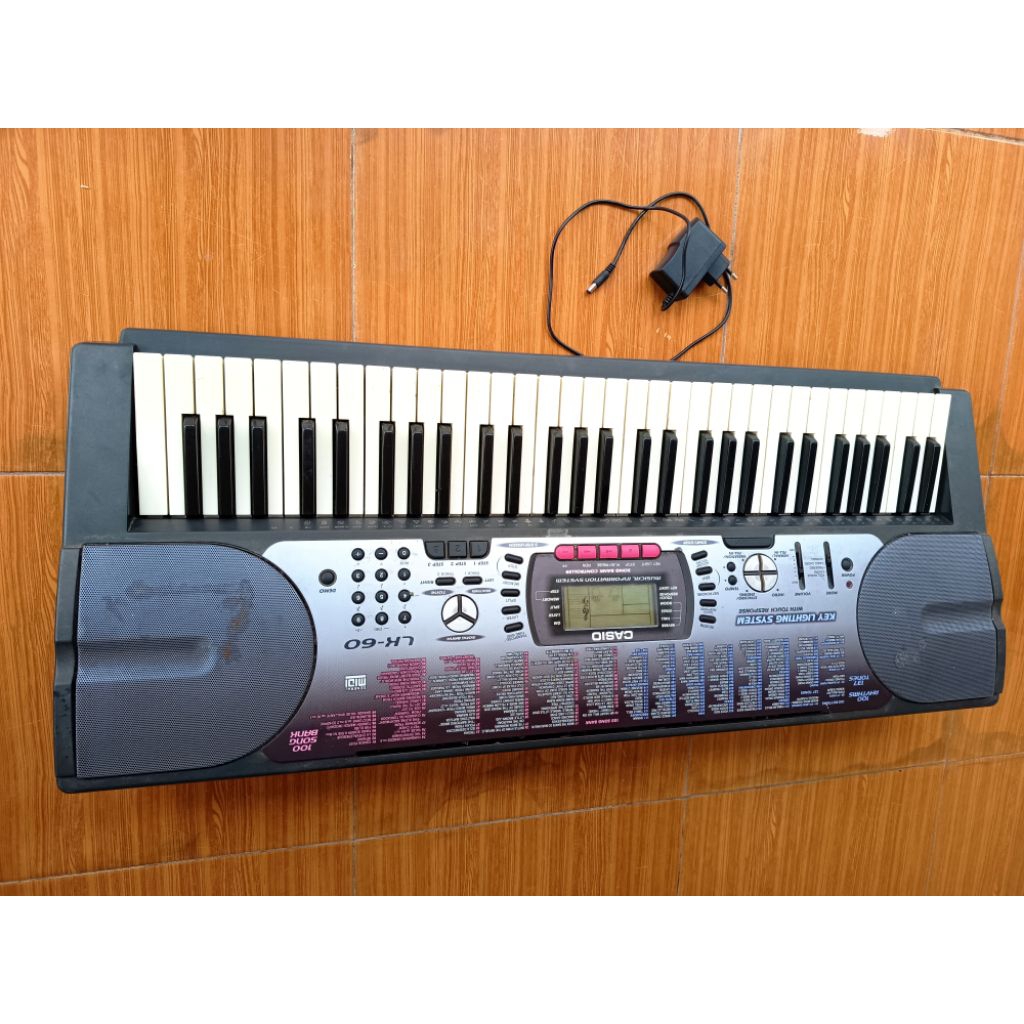 alat musik piano keyboard casio LK60.bekas pemakaian rumah, normal sangat