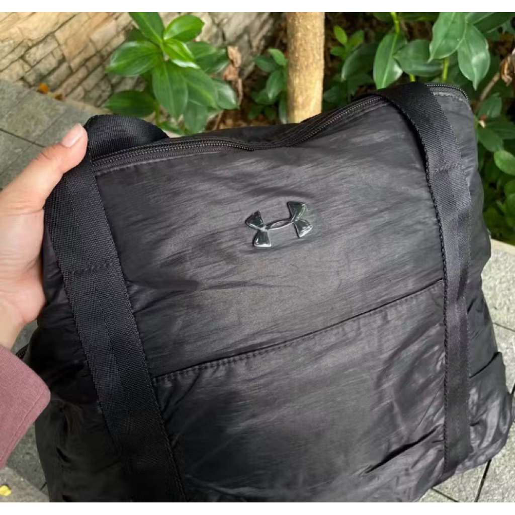 Preloved Tas Under Armour Black