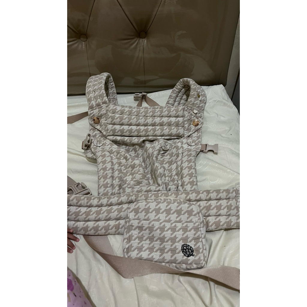 sewa gendongan mana baby carrier ethereal