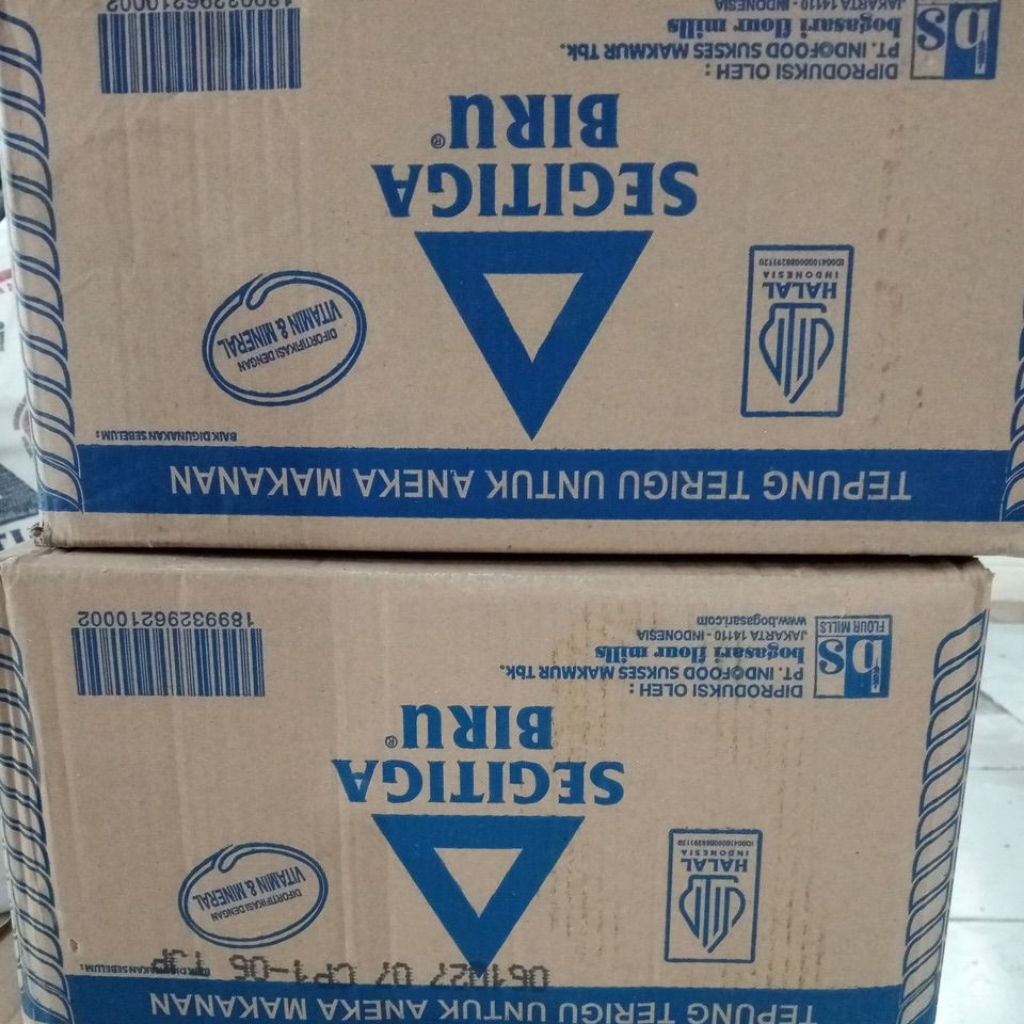 Tepung Terigu Segitiga biru kemasan 1 kg ekonomis [ 1 karton ] promo