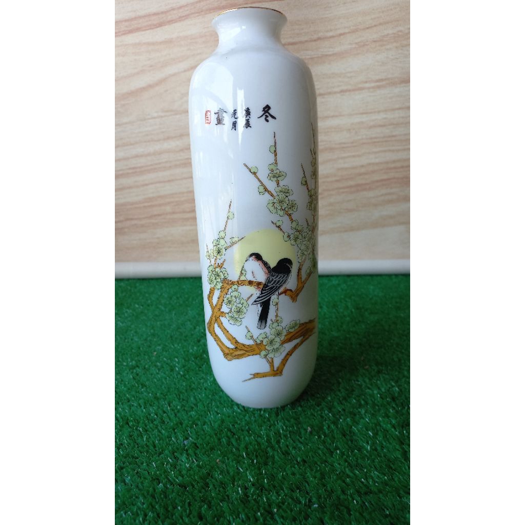 Vas Bunga Antik Jumbo Kuno