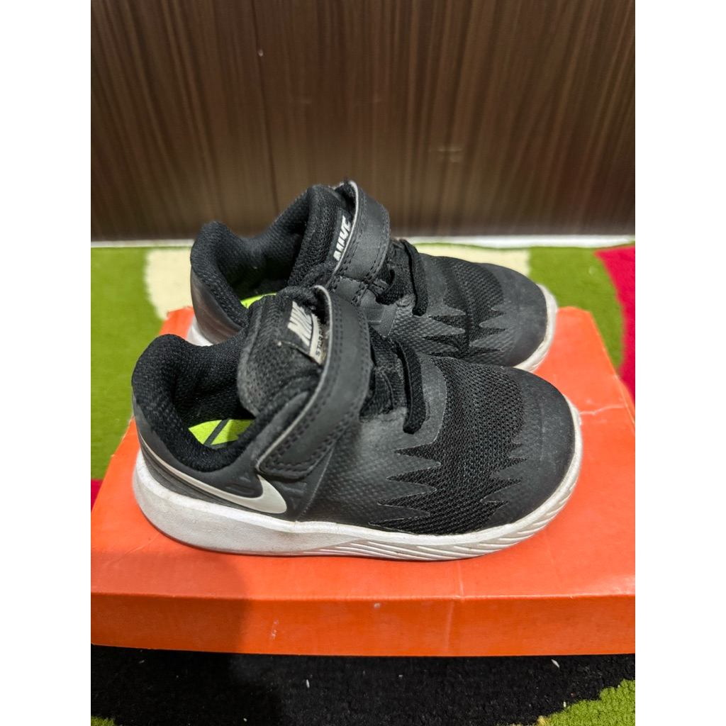 Preloved Nike sepatu anak / bayi Original